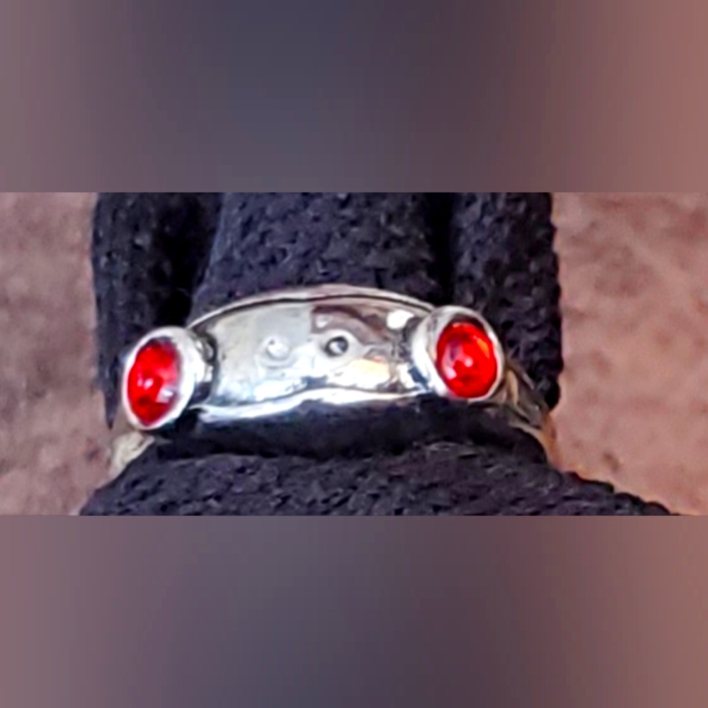 Red Eyed Froggie Ring. Adjustable size. Brand New. NWOT